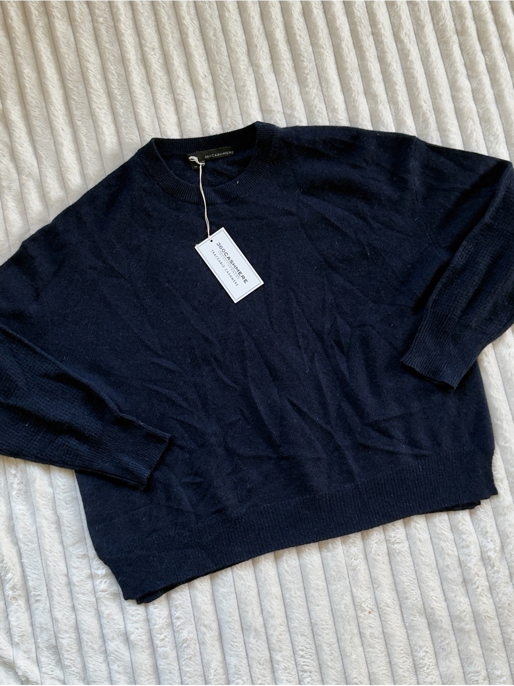 360 Cashmere Navy Crewneck Sweater 🦋🦋🦋